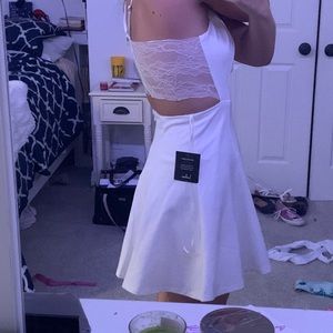 Brand new lulu’s white dress